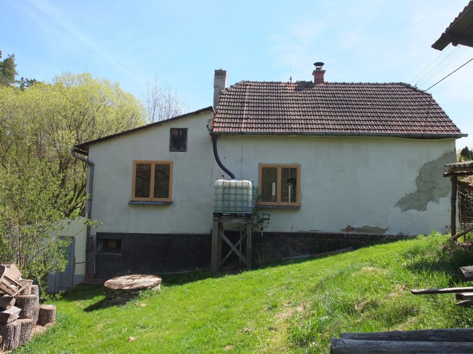 Prodej domu 99 m², pozemek 2.524 m², Vlašim, Středočeský kraj Prodej domu 99 m², pozemek 2.524 m², Vlašim, Středočeský kraj