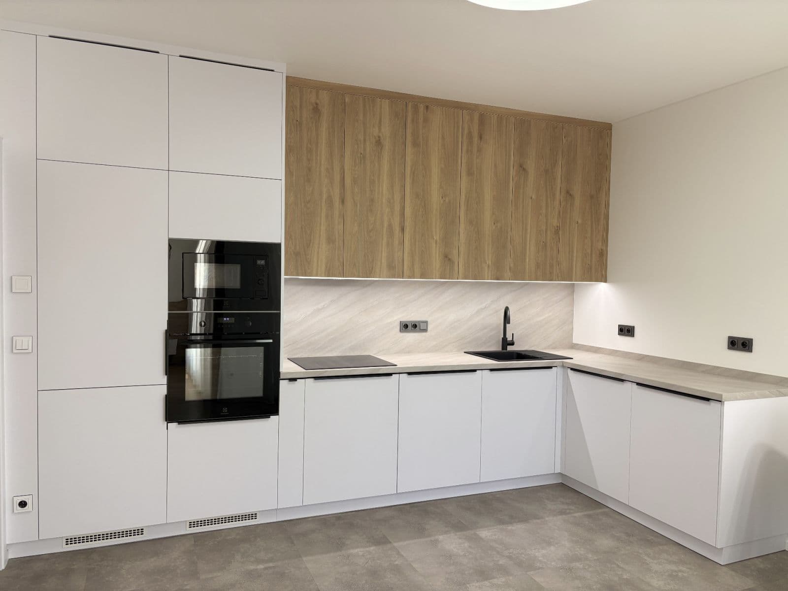 Pronájem bytu 2+kk 44 m², U Štěpánků, Hořovice, Středočeský kraj Pronájem bytu 2+kk 44 m², U Štěpánků, Hořovice, Středočeský kraj