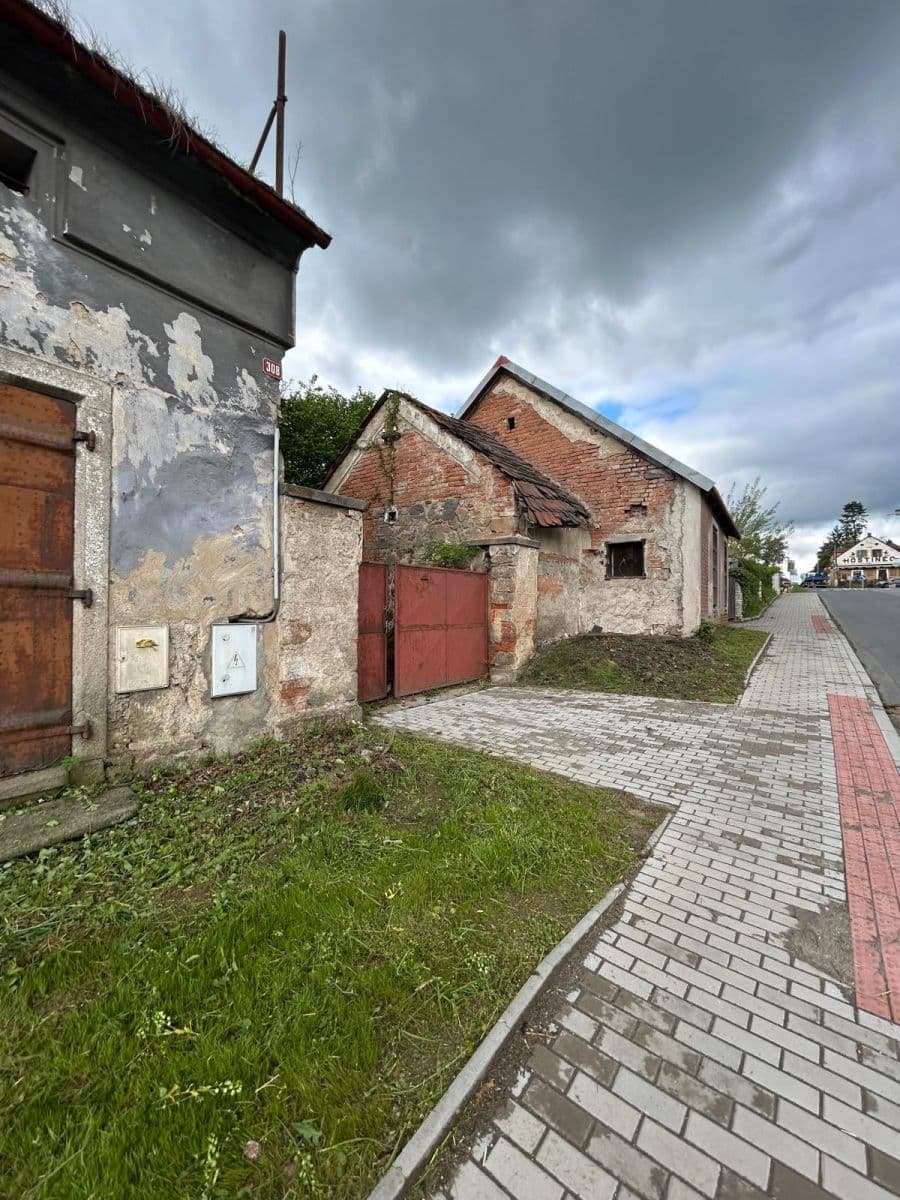 Prodej pozemku 1.004 m², Kamenice, Středočeský kraj Prodej pozemku 1.004 m², Kamenice, Středočeský kraj