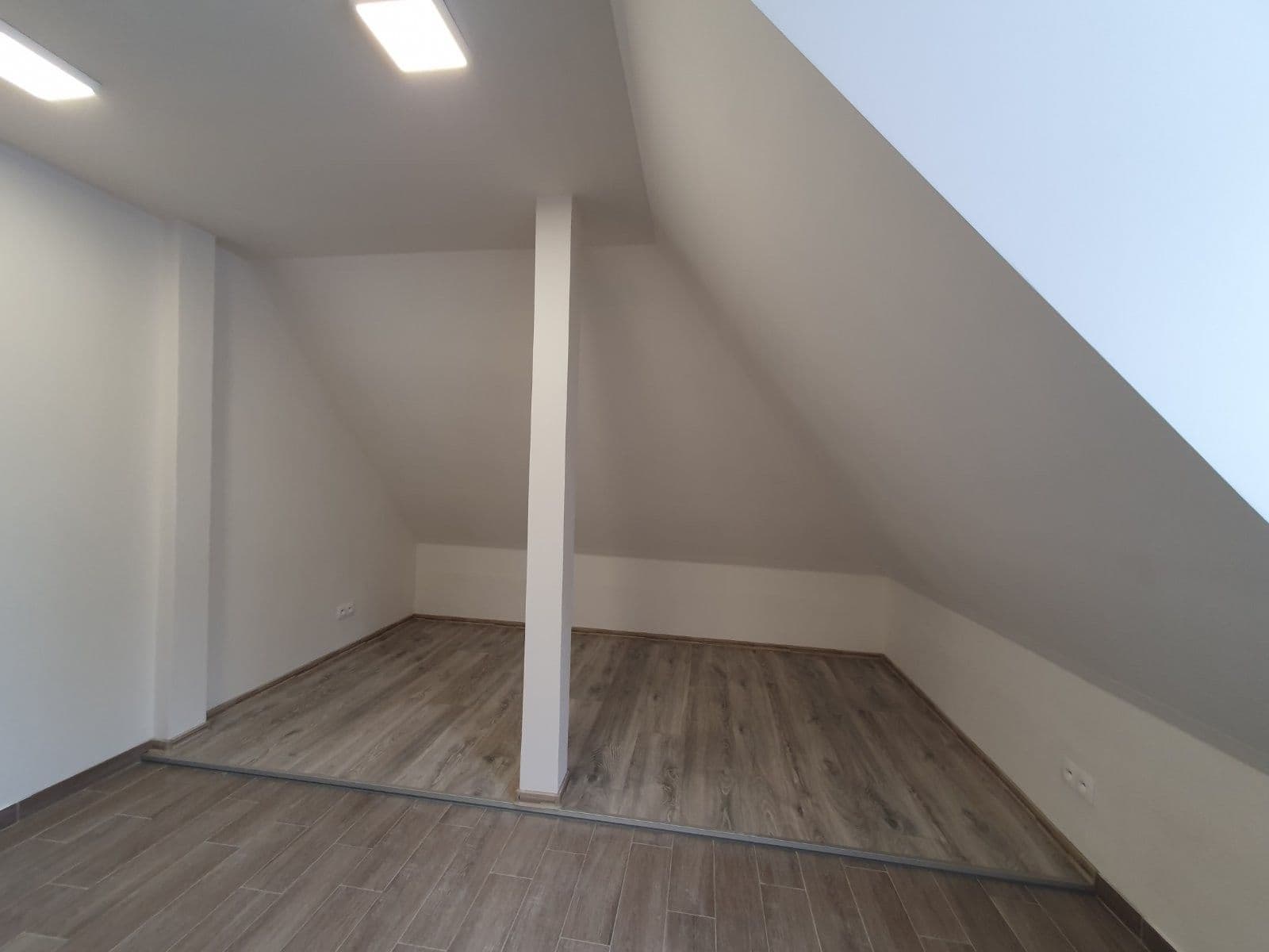 Pronájem bytu 1+kk 35 m², U Stojanu, Praha, Praha Pronájem bytu 1+kk 35 m², U Stojanu, Praha, Praha