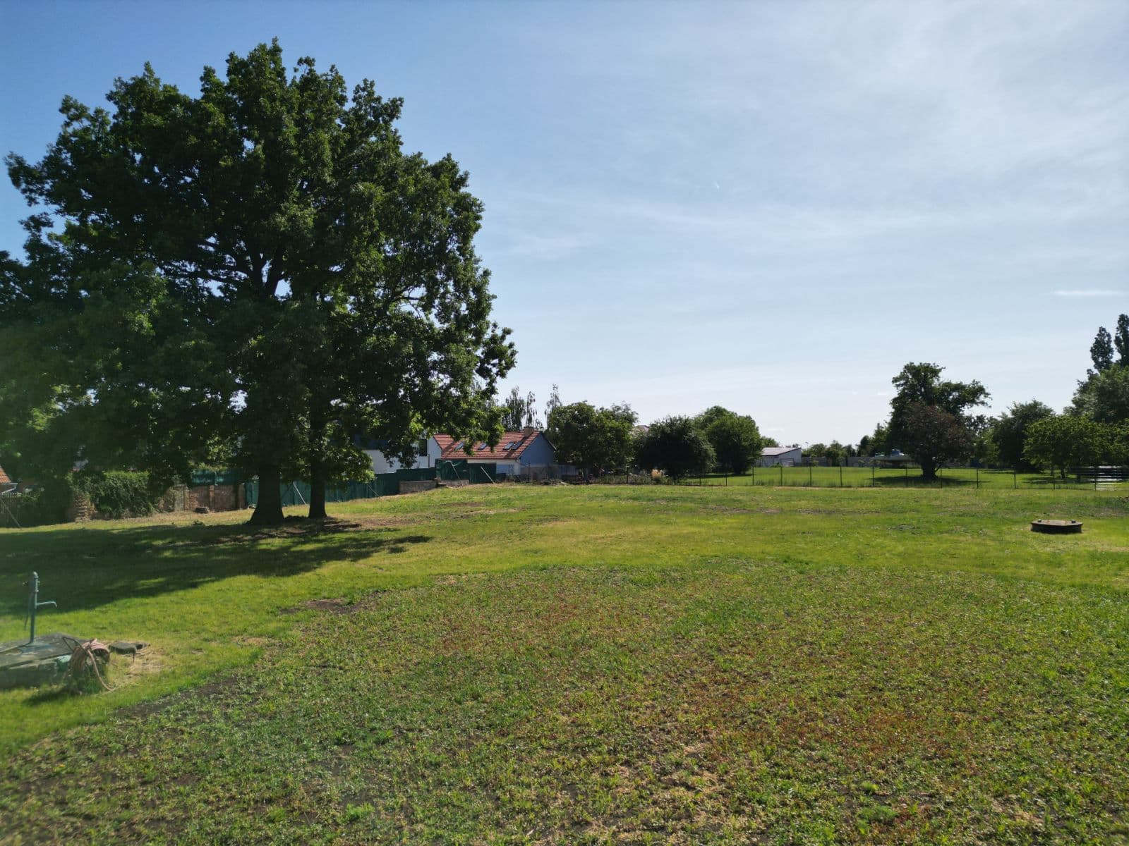 Prodej pozemku 4.945 m², Chrášťany, Středočeský kraj Prodej pozemku 4.945 m², Chrášťany, Středočeský kraj