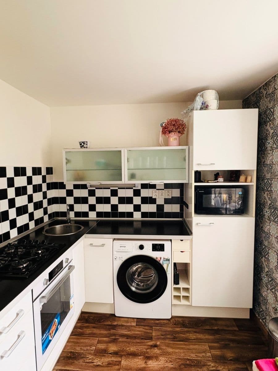 Pronájem bytu 1+1 29 m², Míru, Kladno, Středočeský kraj Pronájem bytu 1+1 29 m², Míru, Kladno, Středočeský kraj