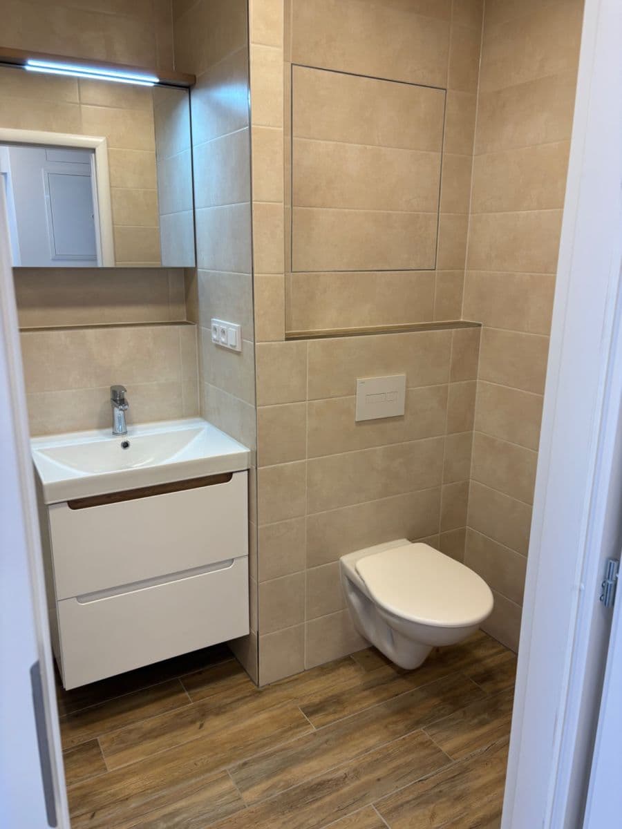 Pronájem bytu 3+kk 61 m², Rákosníkova, Neveklov, Středočeský kraj Pronájem bytu 3+kk 61 m², Rákosníkova, Neveklov, Středočeský kraj