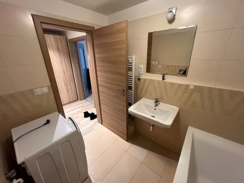 Prodej bytu 1+kk 36 m², Modrého, Praha, Praha Prodej bytu 1+kk 36 m², Modrého, Praha, Praha