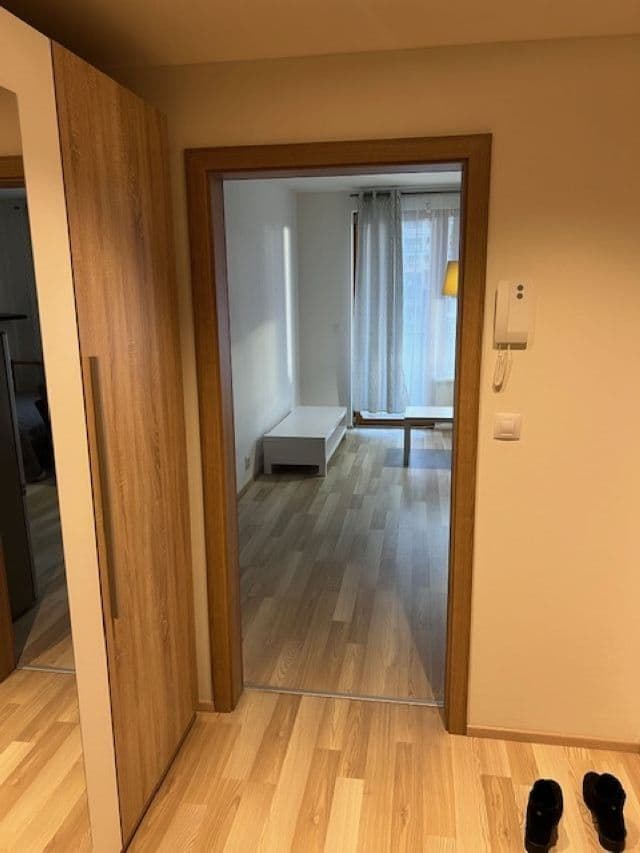 Prodej bytu 1+kk 36 m², Modrého, Praha, Praha Prodej bytu 1+kk 36 m², Modrého, Praha, Praha