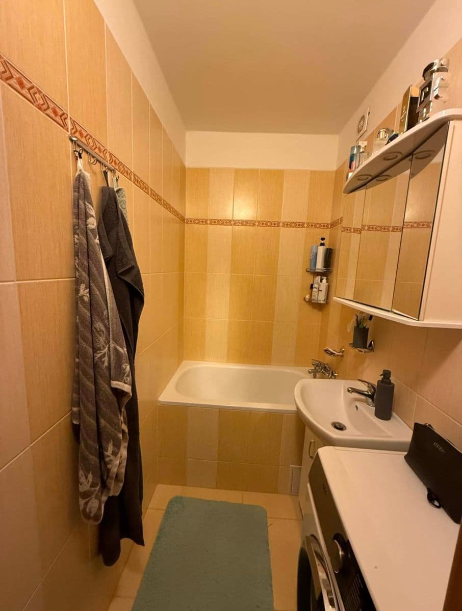 Pronájem bytu 2+kk 54 m², Teplická, Praha, Praha Pronájem bytu 2+kk 54 m², Teplická, Praha, Praha