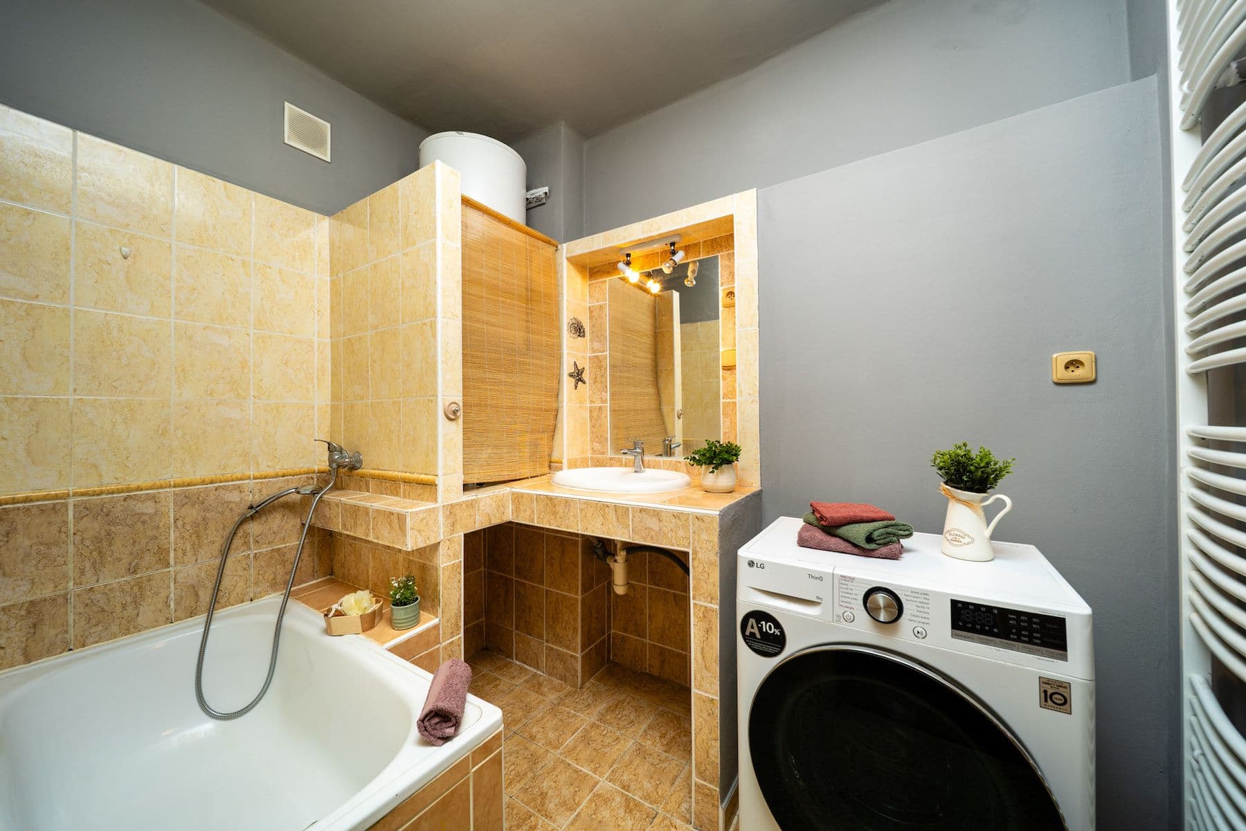 Prodej bytu 2+1 57 m², A. Trägera, České Budějovice, Jihočeský kraj Prodej bytu 2+1 57 m², A. Trägera, České Budějovice, Jihočeský kraj