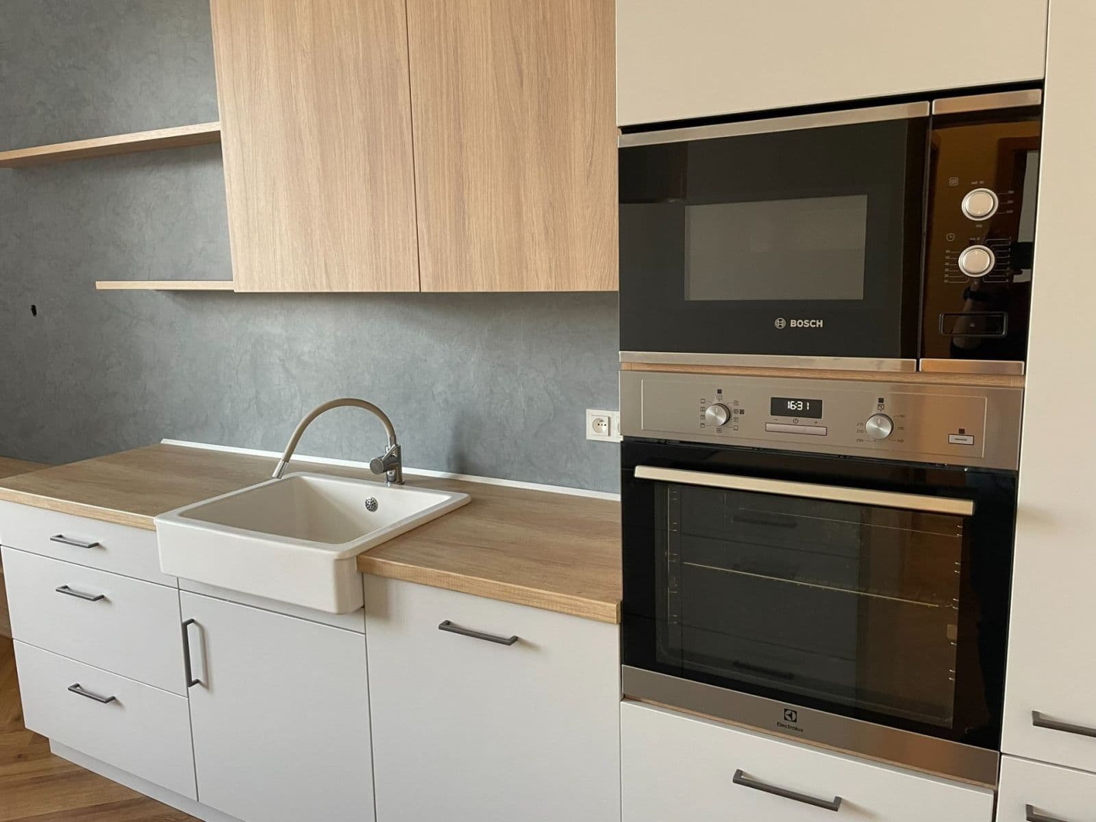 Prodej bytu 2+1 69 m², Komenského, Trutnov, Královéhradecký kraj Prodej bytu 2+1 69 m², Komenského, Trutnov, Královéhradecký kraj