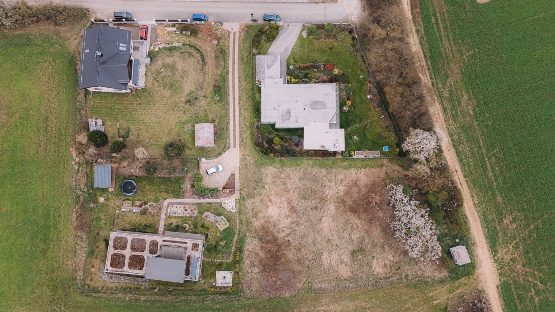 Prodej pozemku 1.594 m², Pod Vrážkou, Řevnice, Středočeský kraj Prodej pozemku 1.594 m², Pod Vrážkou, Řevnice, Středočeský kraj