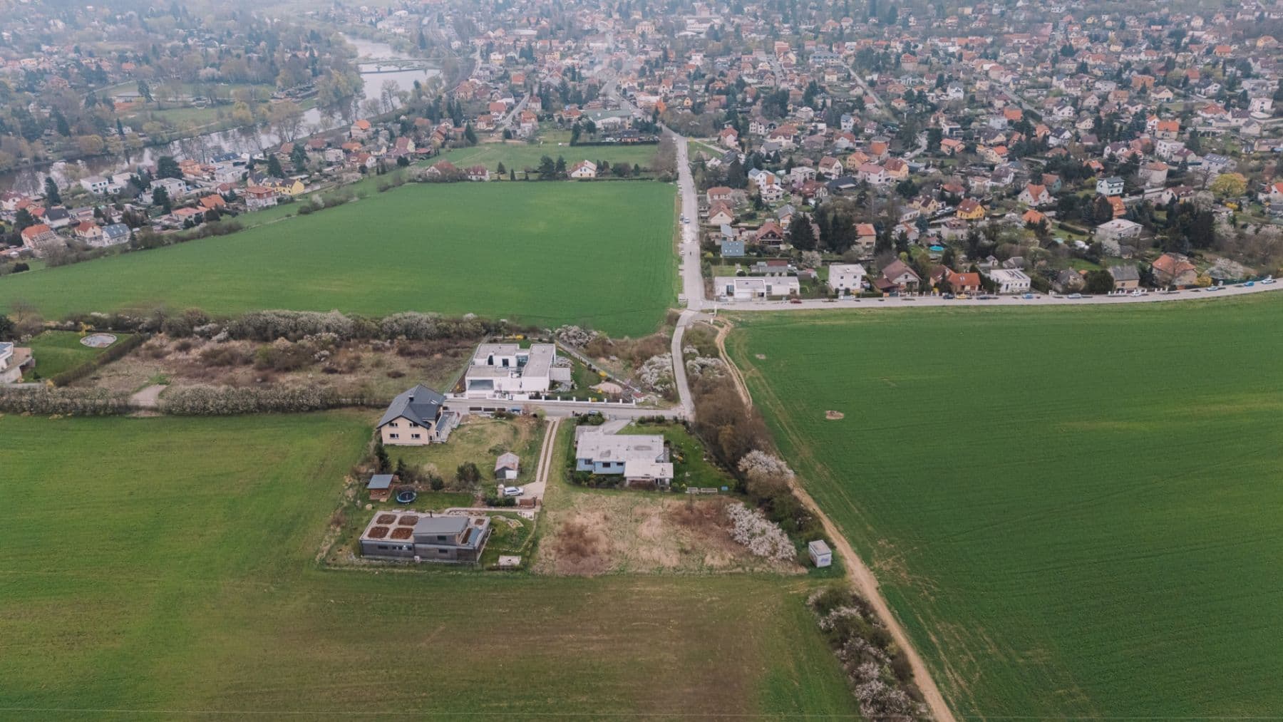 Prodej pozemku 1.594 m², Pod Vrážkou, Řevnice, Středočeský kraj Prodej pozemku 1.594 m², Pod Vrážkou, Řevnice, Středočeský kraj