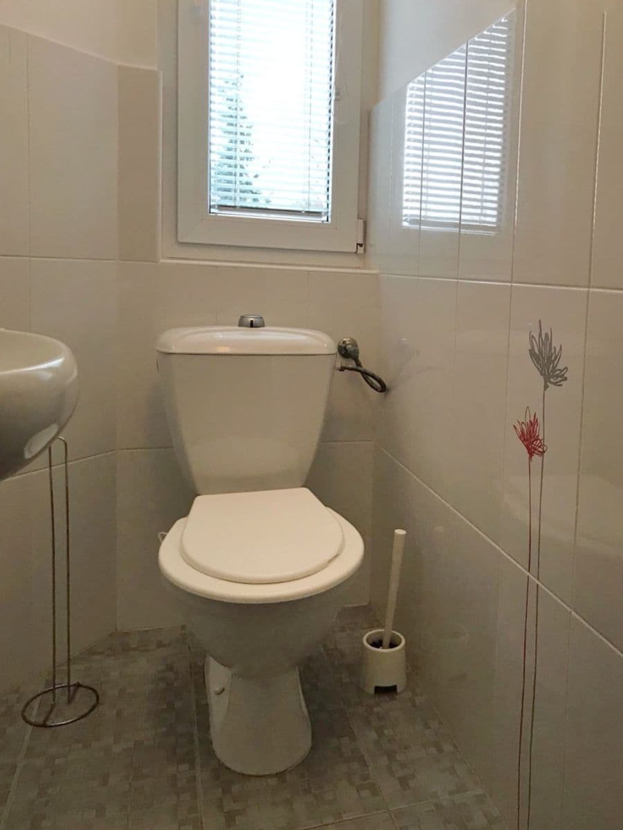 Pronájem bytu 6+1 125 m², V Souhradí, Řevnice, Středočeský kraj Pronájem bytu 6+1 125 m², V Souhradí, Řevnice, Středočeský kraj