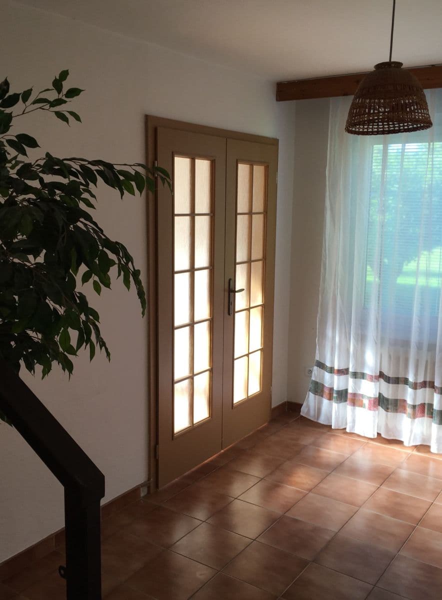Pronájem bytu 6+1 125 m², V Souhradí, Řevnice, Středočeský kraj Pronájem bytu 6+1 125 m², V Souhradí, Řevnice, Středočeský kraj