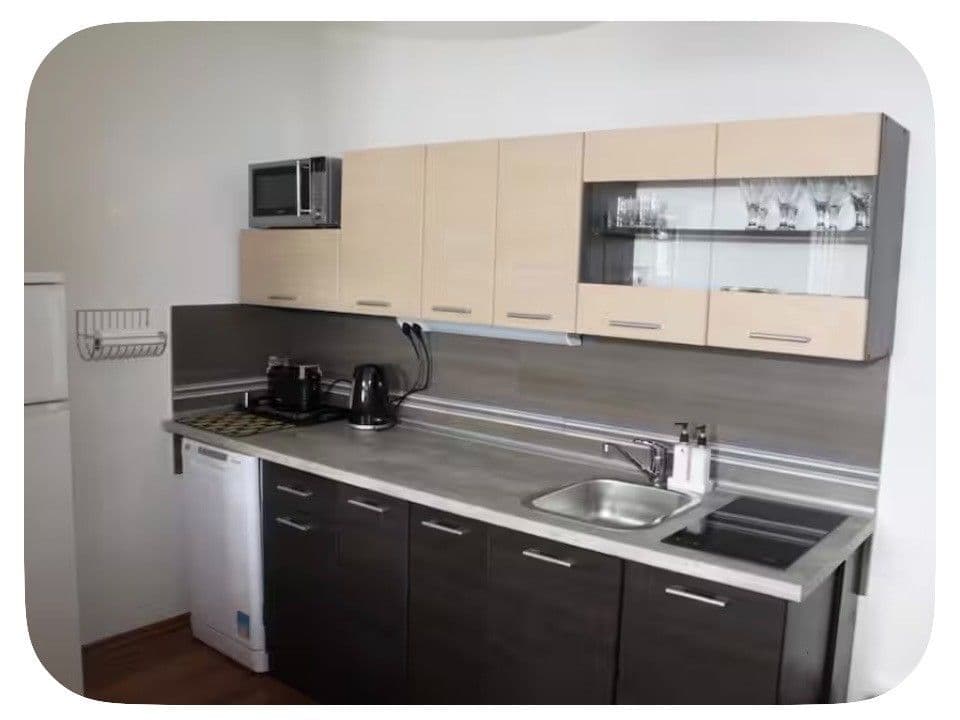 Pronájem bytu 1+kk 40 m², Orlická, Praha, Praha Pronájem bytu 1+kk 40 m², Orlická, Praha, Praha