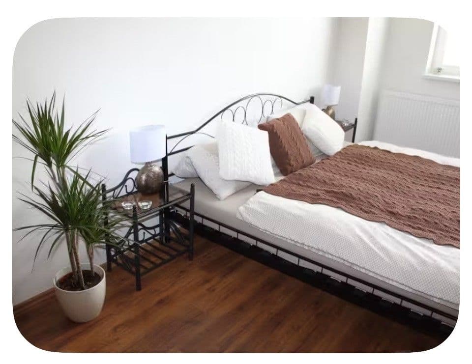 Pronájem bytu 1+kk 40 m², Orlická, Praha, Praha Pronájem bytu 1+kk 40 m², Orlická, Praha, Praha