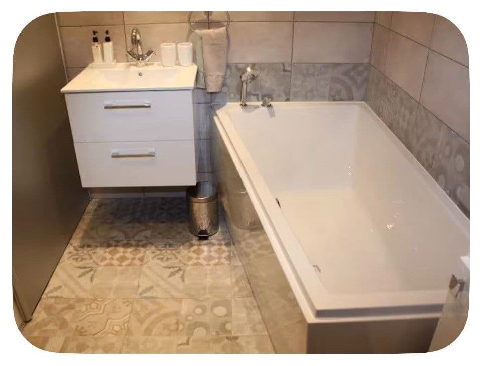 Pronájem bytu 1+kk 40 m², Orlická, Praha, Praha Pronájem bytu 1+kk 40 m², Orlická, Praha, Praha