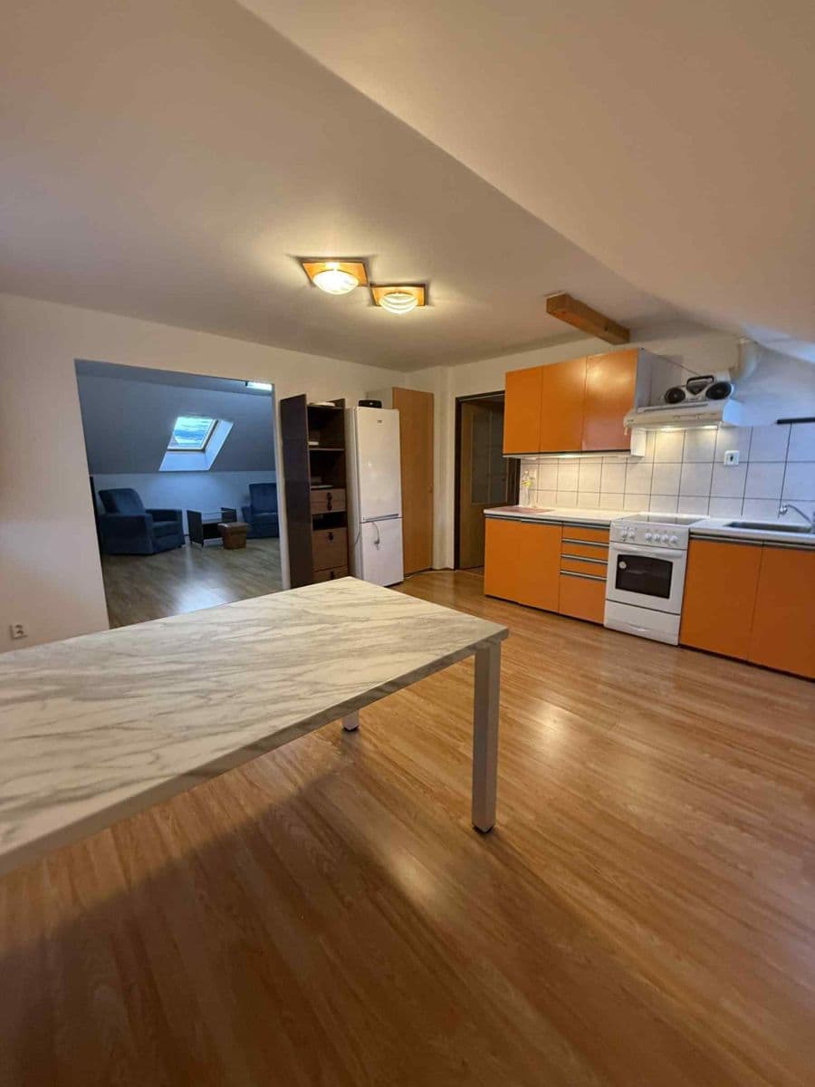 Pronájem bytu 3+1 110 m², Za Dráhou, Bystřice pod Hostýnem, Zlínský kraj Pronájem bytu 3+1 110 m², Za Dráhou, Bystřice pod Hostýnem, Zlínský kraj