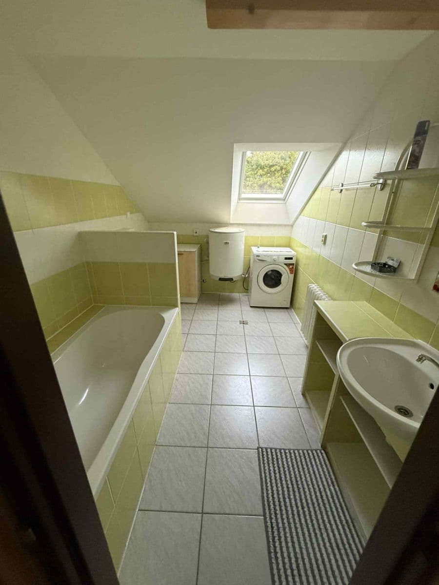 Pronájem bytu 3+1 110 m², Za Dráhou, Bystřice pod Hostýnem, Zlínský kraj Pronájem bytu 3+1 110 m², Za Dráhou, Bystřice pod Hostýnem, Zlínský kraj