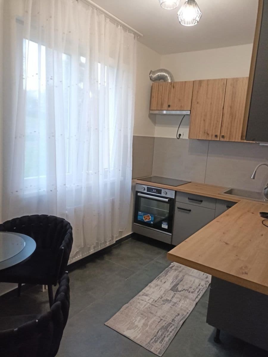 Prodej bytu 2+1 56 m², Karlovy Vary, Karlovarský kraj Prodej bytu 2+1 56 m², Karlovy Vary, Karlovarský kraj