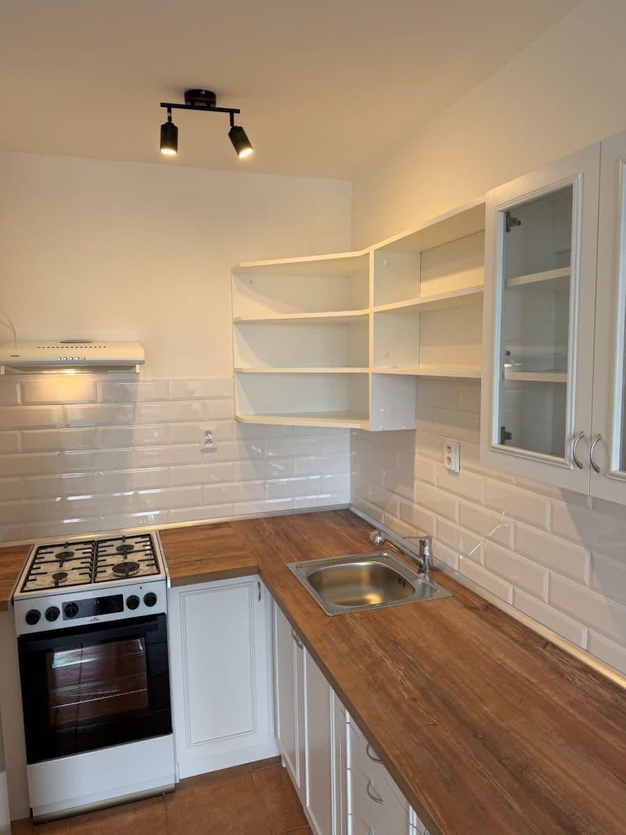 Pronájem bytu 2+kk 44 m², Prosecká, Praha, Praha Pronájem bytu 2+kk 44 m², Prosecká, Praha, Praha