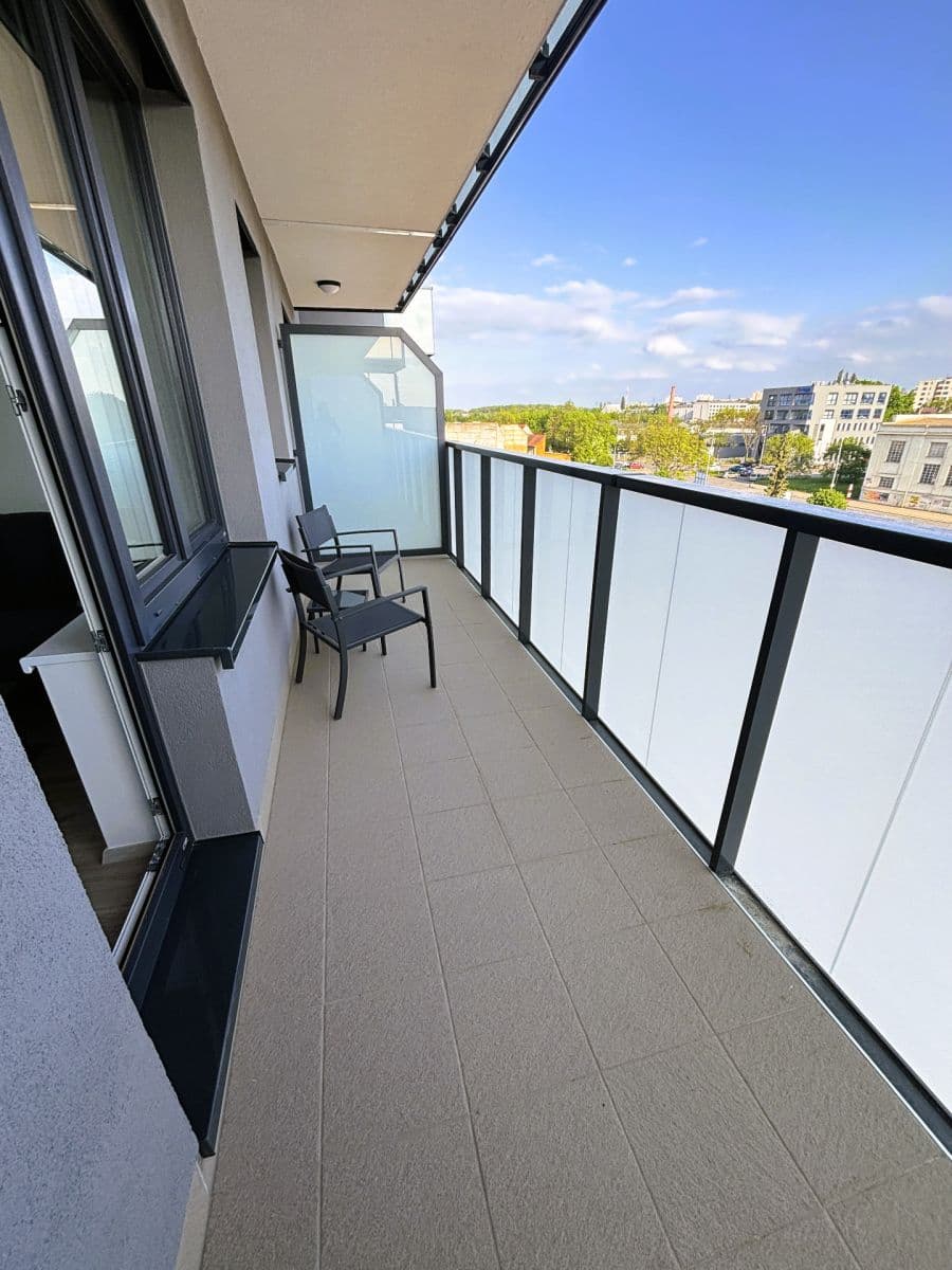 Pronájem bytu 1+kk 36 m², Arnošta Staňka, Praha, Praha Pronájem bytu 1+kk 36 m², Arnošta Staňka, Praha, Praha