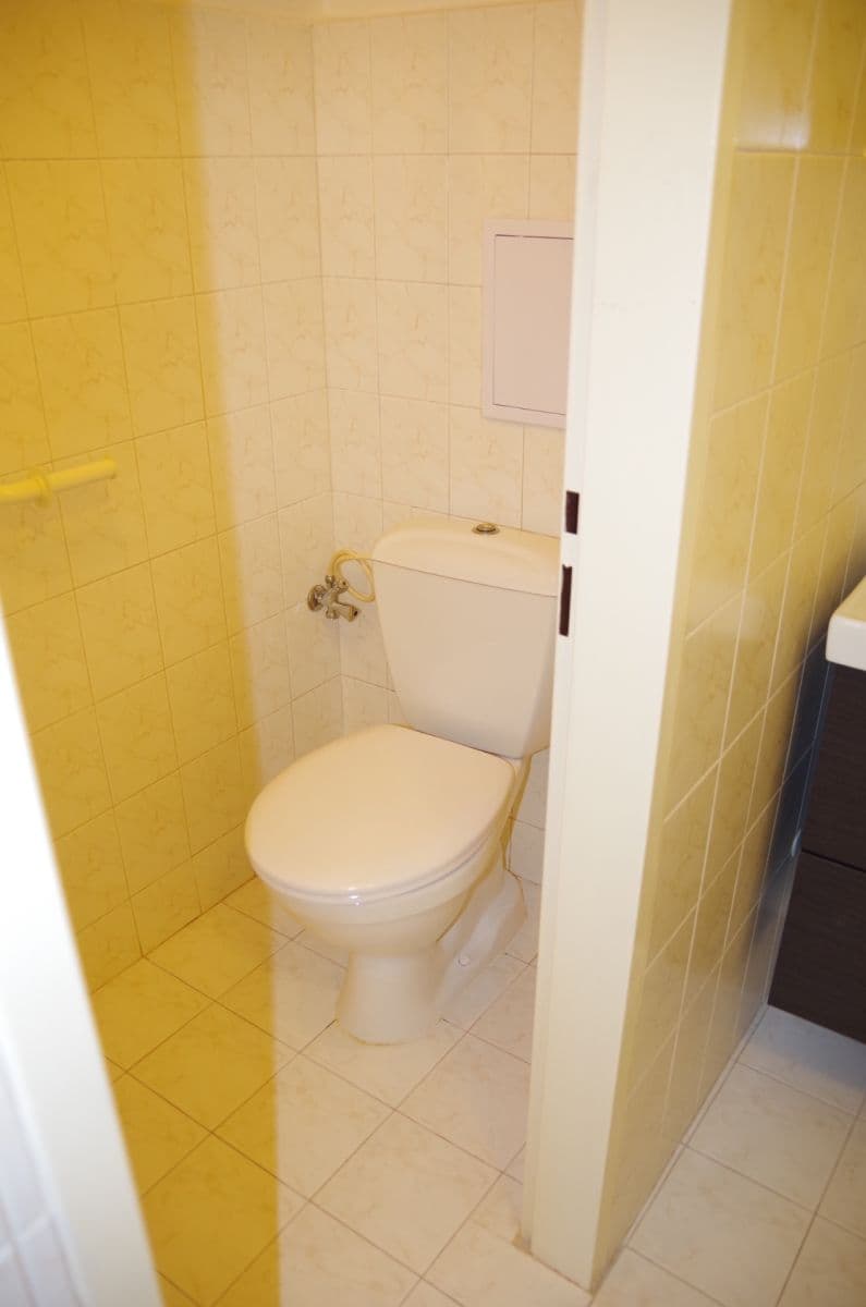 Pronájem bytu 1+1 35 m², Husitská, Praha, Praha Pronájem bytu 1+1 35 m², Husitská, Praha, Praha