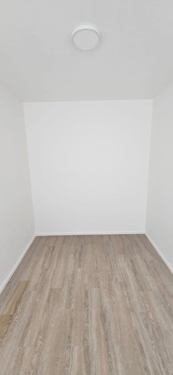 Pronájem bytu 2+kk 43 m², Kyjevská, Brno, Jihomoravský kraj Pronájem bytu 2+kk 43 m², Kyjevská, Brno, Jihomoravský kraj