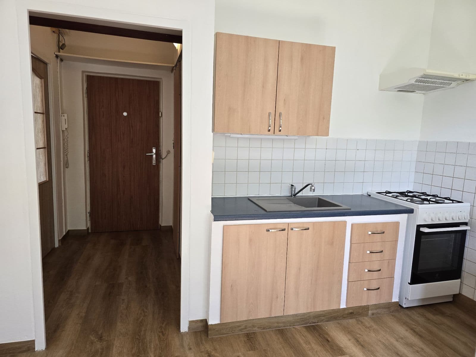Pronájem bytu 2+kk 36 m², Beethovenova, Frýdek-Místek, Moravskoslezský kraj Pronájem bytu 2+kk 36 m², Beethovenova, Frýdek-Místek, Moravskoslezský kraj