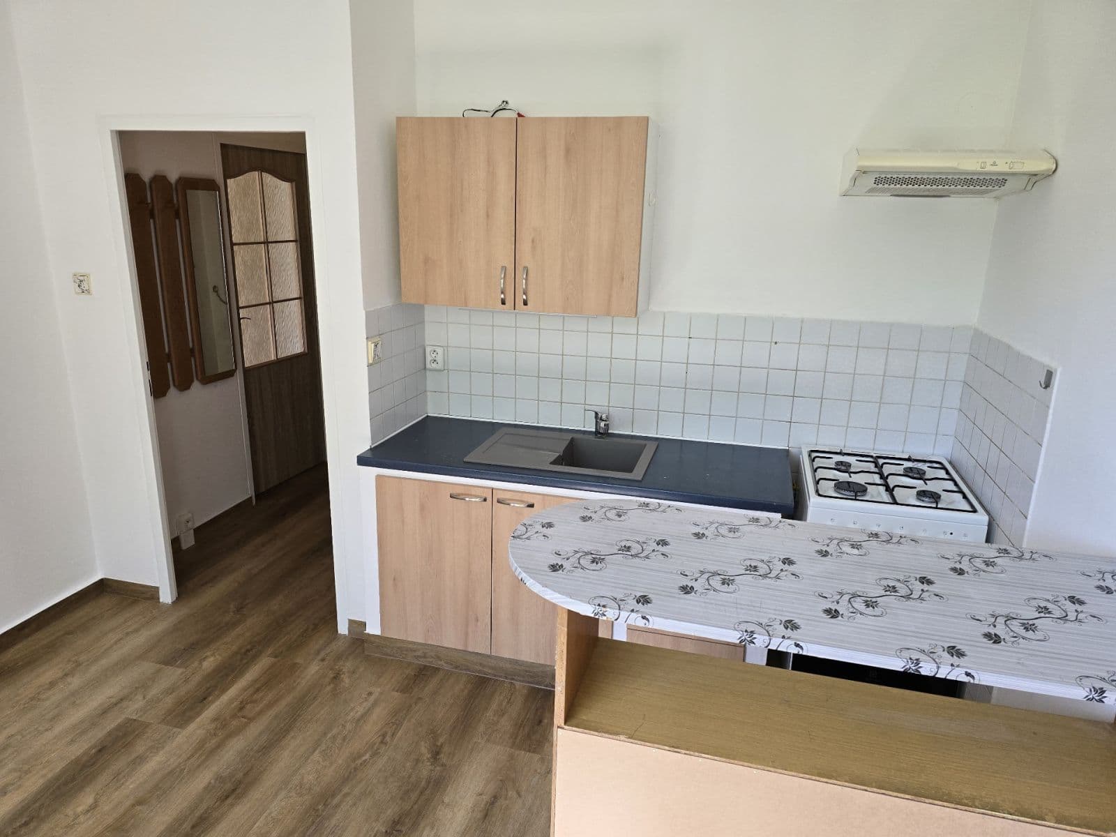 Pronájem bytu 2+kk 36 m², Beethovenova, Frýdek-Místek, Moravskoslezský kraj Pronájem bytu 2+kk 36 m², Beethovenova, Frýdek-Místek, Moravskoslezský kraj