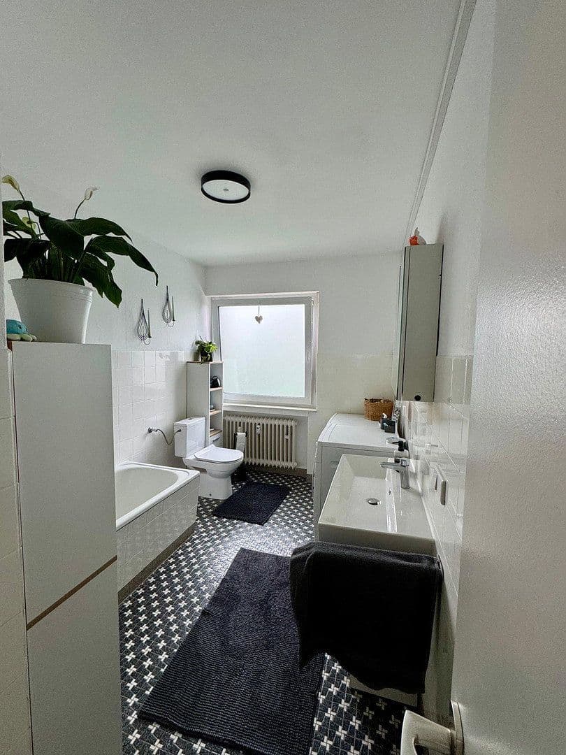 Pronájem bytu 4+1 122 m², Bad Sooden-Allendorf, Hessen Pronájem bytu 4+1 122 m², Bad Sooden-Allendorf, Hessen