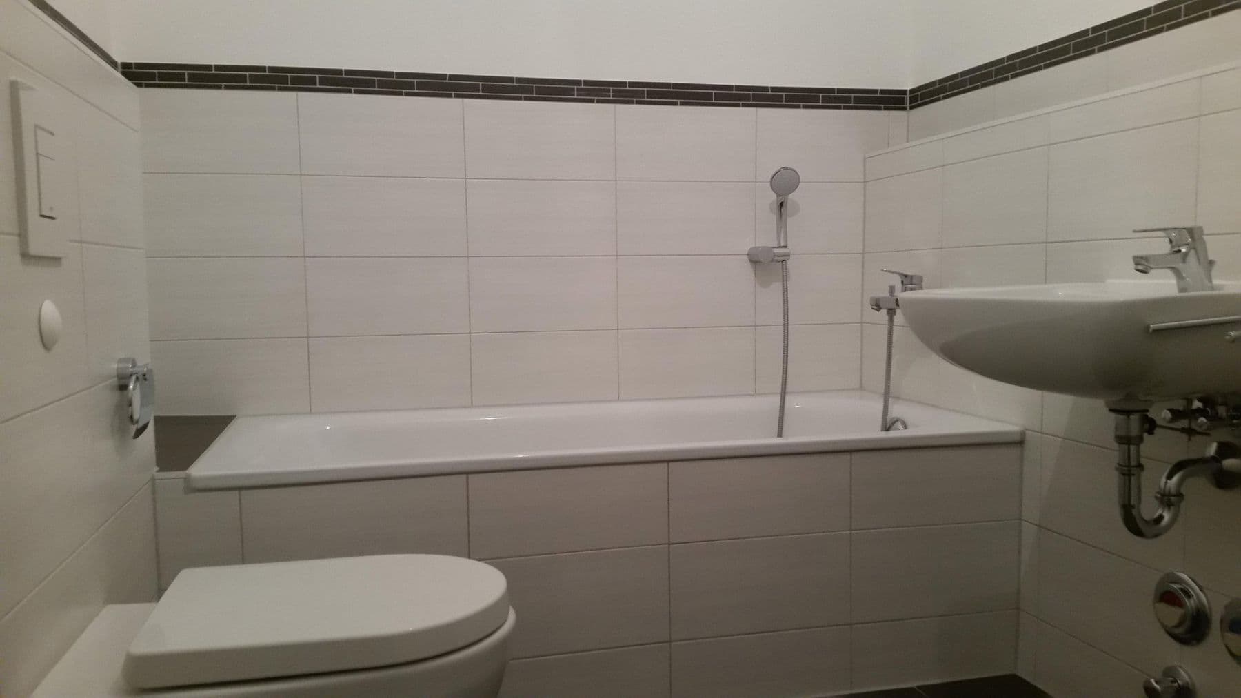 Pronájem bytu 3+1 87 m², Etzenhausener Str. 10, Dachau, Bavorsko Pronájem bytu 3+1 87 m², Etzenhausener Str. 10, Dachau, Bavorsko