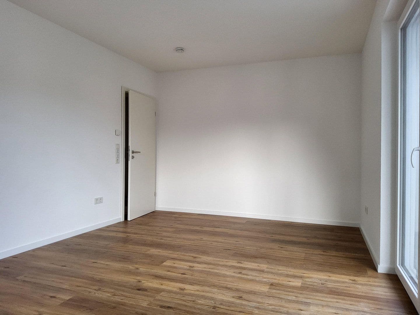 Pronájem bytu 3+1 106 m², Kandern, Bádensko-Württembersko Pronájem bytu 3+1 106 m², Kandern, Bádensko-Württembersko