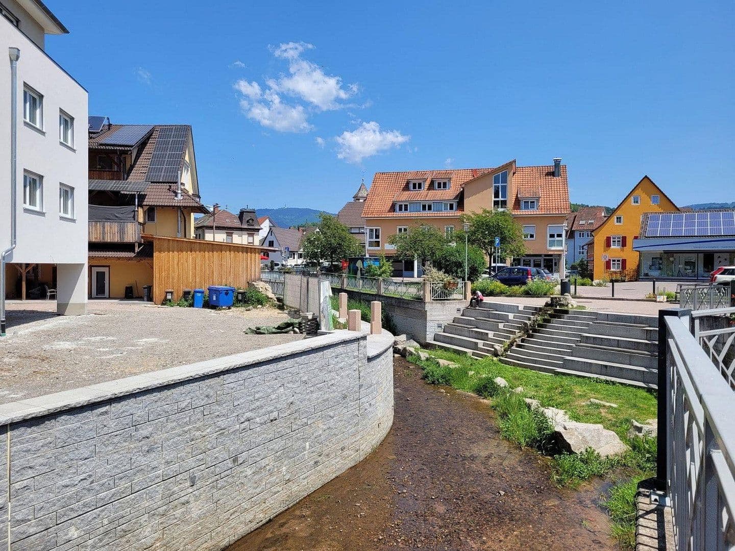 Pronájem bytu 3+1 106 m², Kandern, Bádensko-Württembersko Pronájem bytu 3+1 106 m², Kandern, Bádensko-Württembersko