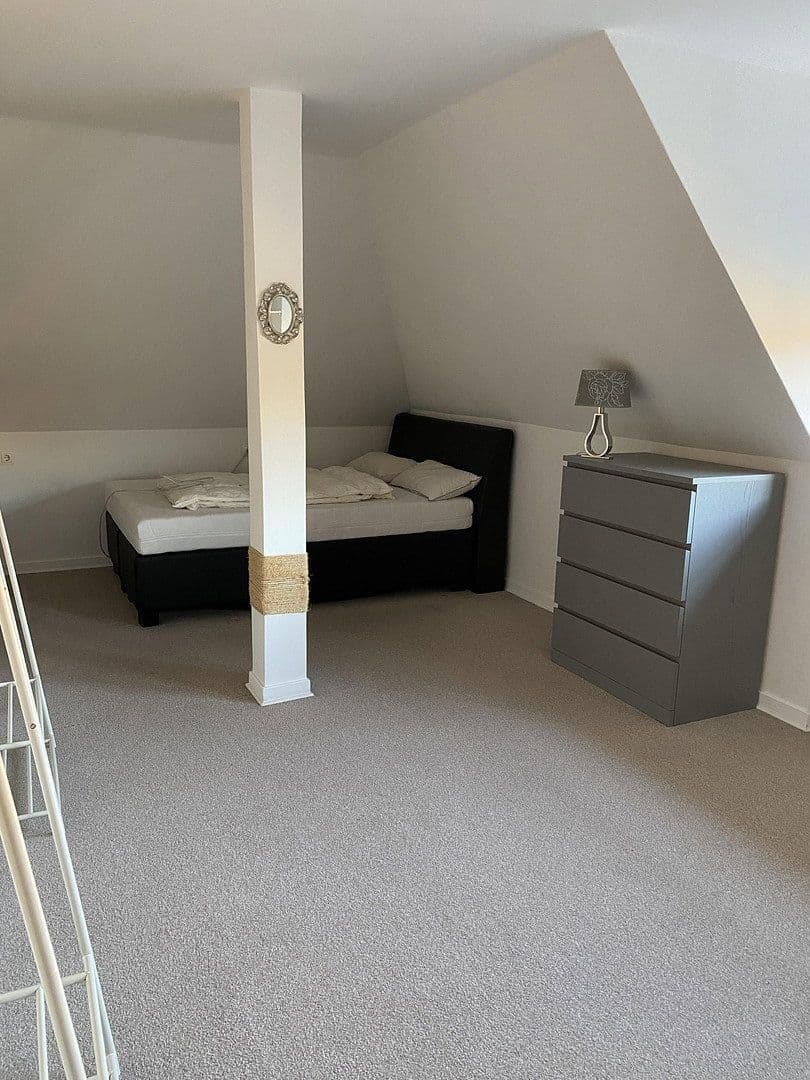 Prodej domu 208 m², pozemek 585 m², Hannover, Dolní Sasko Prodej domu 208 m², pozemek 585 m², Hannover, Dolní Sasko
