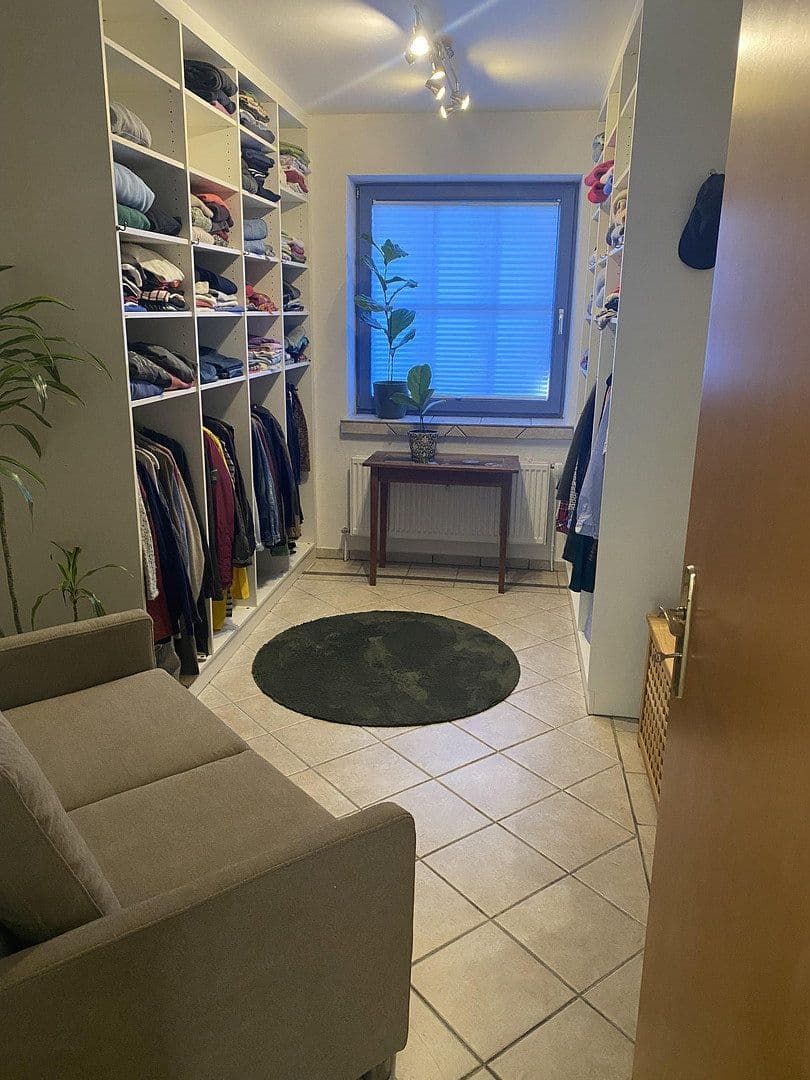 Prodej domu 208 m², pozemek 585 m², Hannover, Dolní Sasko Prodej domu 208 m², pozemek 585 m², Hannover, Dolní Sasko