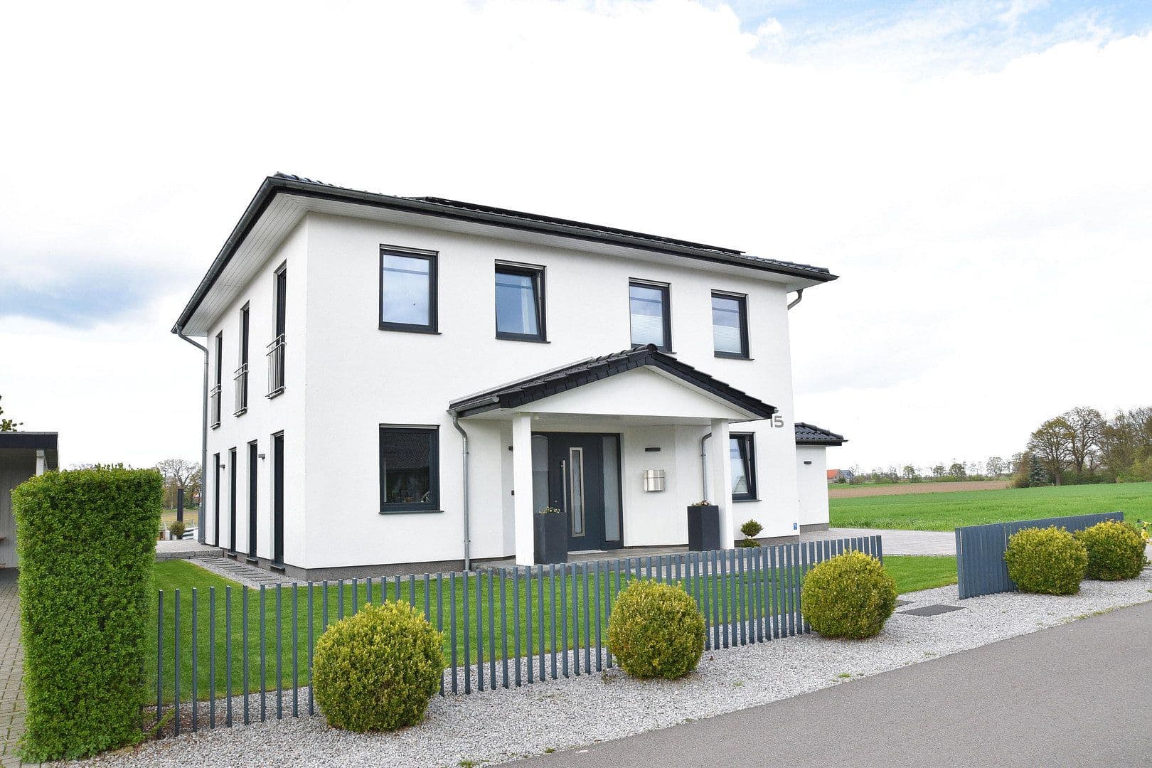 Prodej domu 171 m², pozemek 1.322 m², Wacholderweg 15, Espelkamp, Severní Porýní-Vestfálsko Prodej domu 171 m², pozemek 1.322 m², Wacholderweg 15, Espelkamp, Severní Porýní-Vestfálsko
