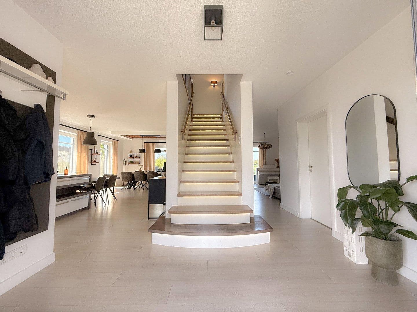 Prodej domu 171 m², pozemek 1.322 m², Wacholderweg 15, Espelkamp, Severní Porýní-Vestfálsko Prodej domu 171 m², pozemek 1.322 m², Wacholderweg 15, Espelkamp, Severní Porýní-Vestfálsko