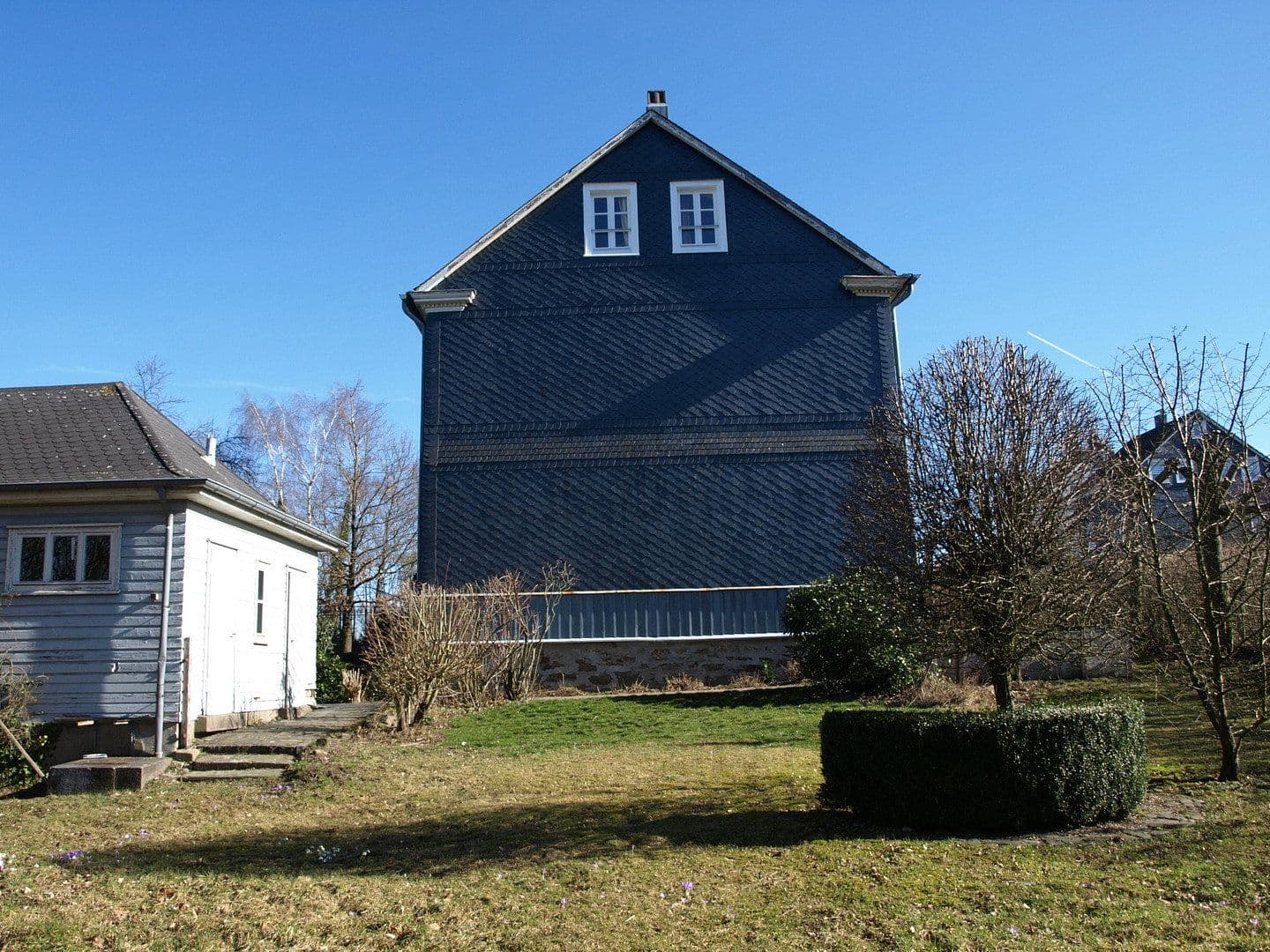Pronájem domu 350 m², pozemek 2.500 m², Neuenhöhe 85, Wermelskirchen, Severní Porýní-Vestfálsko Pronájem domu 350 m², pozemek 2.500 m², Neuenhöhe 85, Wermelskirchen, Severní Porýní-Vestfálsko