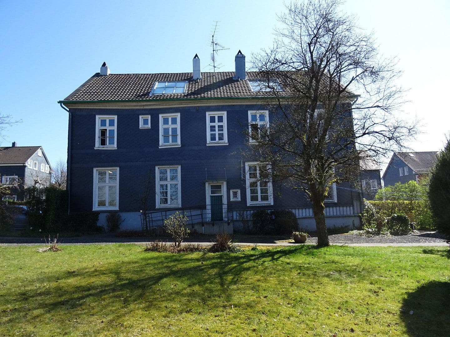 Pronájem domu 350 m², pozemek 2.500 m², Neuenhöhe 85, Wermelskirchen, Severní Porýní-Vestfálsko Pronájem domu 350 m², pozemek 2.500 m², Neuenhöhe 85, Wermelskirchen, Severní Porýní-Vestfálsko