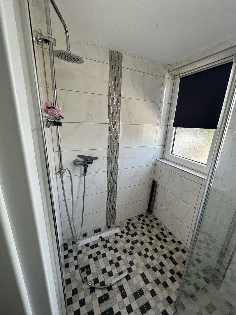 Pronájem bytu 3+1 70 m², Neuwied, Porýní-Falc Pronájem bytu 3+1 70 m², Neuwied, Porýní-Falc