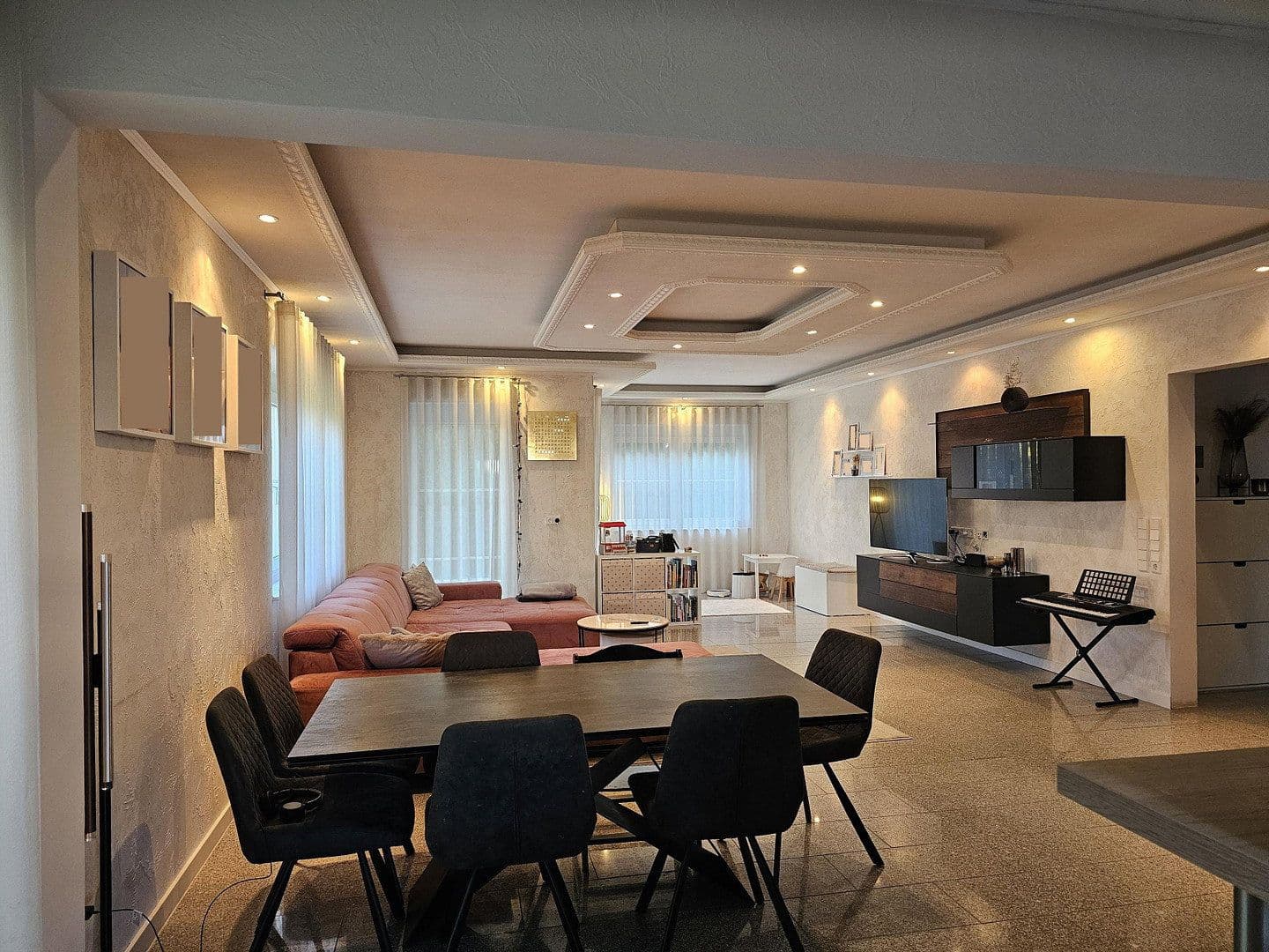 Prodej domu 180 m², pozemek 620 m², Bad Buchau, Bádensko-Württembersko Prodej domu 180 m², pozemek 620 m², Bad Buchau, Bádensko-Württembersko