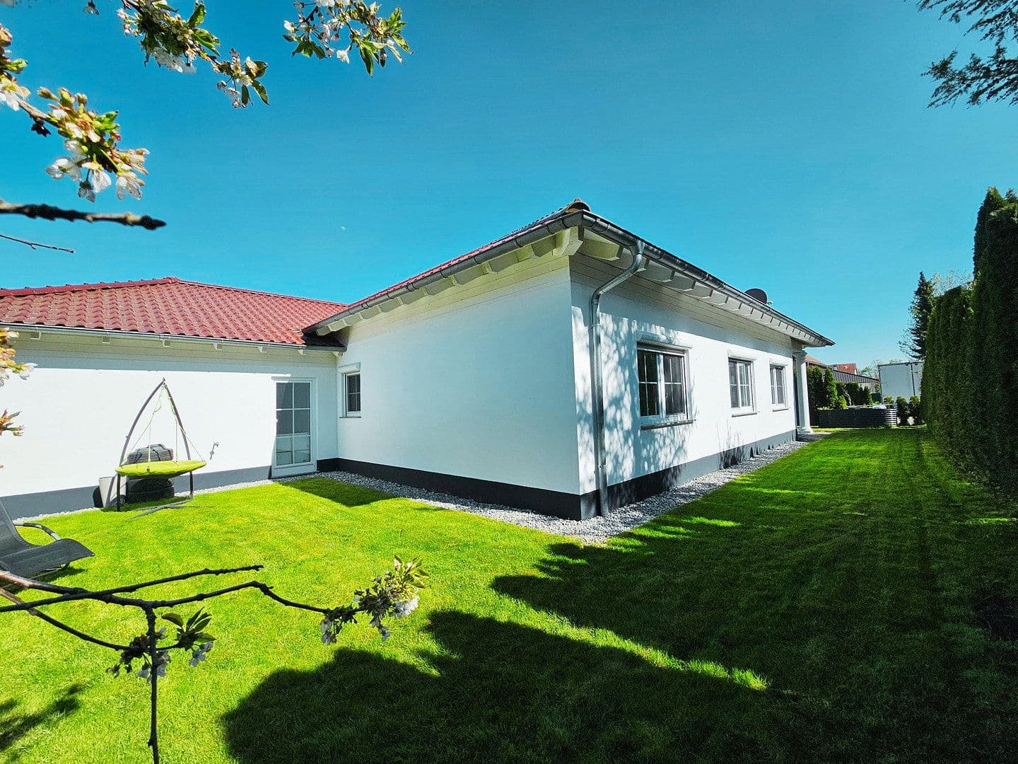 Prodej domu 180 m², pozemek 620 m², Bad Buchau, Bádensko-Württembersko Prodej domu 180 m², pozemek 620 m², Bad Buchau, Bádensko-Württembersko