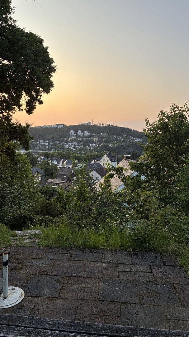 Prodej domu 185 m², pozemek 572 m², Siegen, Severní Porýní-Vestfálsko Prodej domu 185 m², pozemek 572 m², Siegen, Severní Porýní-Vestfálsko