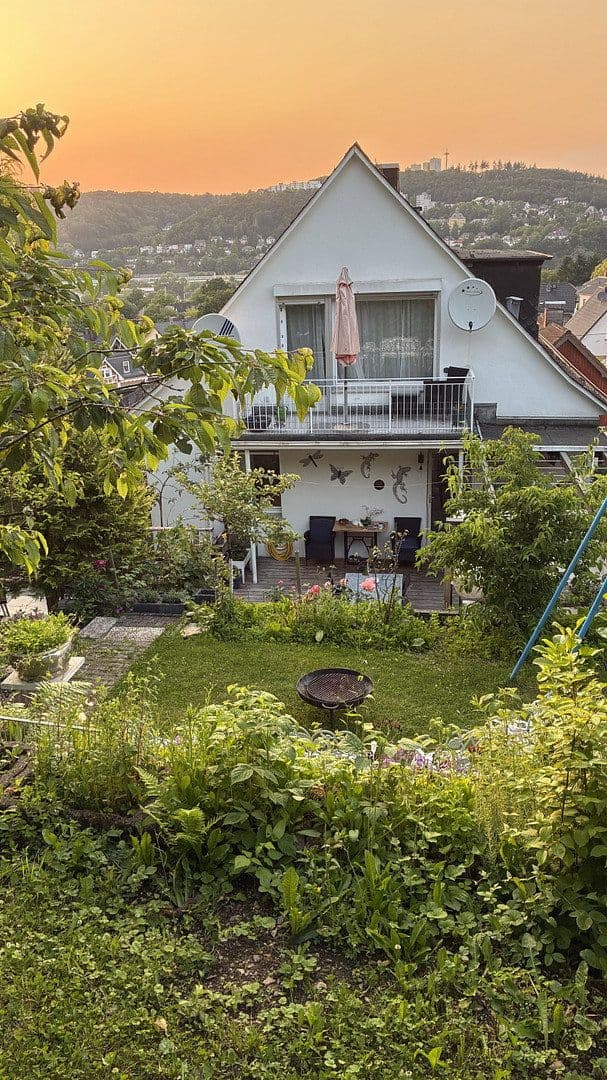 Prodej domu 185 m², pozemek 572 m², Siegen, Severní Porýní-Vestfálsko Prodej domu 185 m², pozemek 572 m², Siegen, Severní Porýní-Vestfálsko