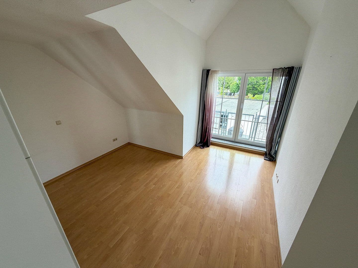 Prodej bytu 2+1 55 m², Bad Vilbel, Hessen Prodej bytu 2+1 55 m², Bad Vilbel, Hessen