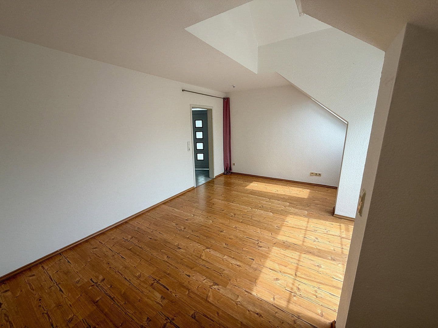 Prodej bytu 2+1 55 m², Bad Vilbel, Hessen Prodej bytu 2+1 55 m², Bad Vilbel, Hessen