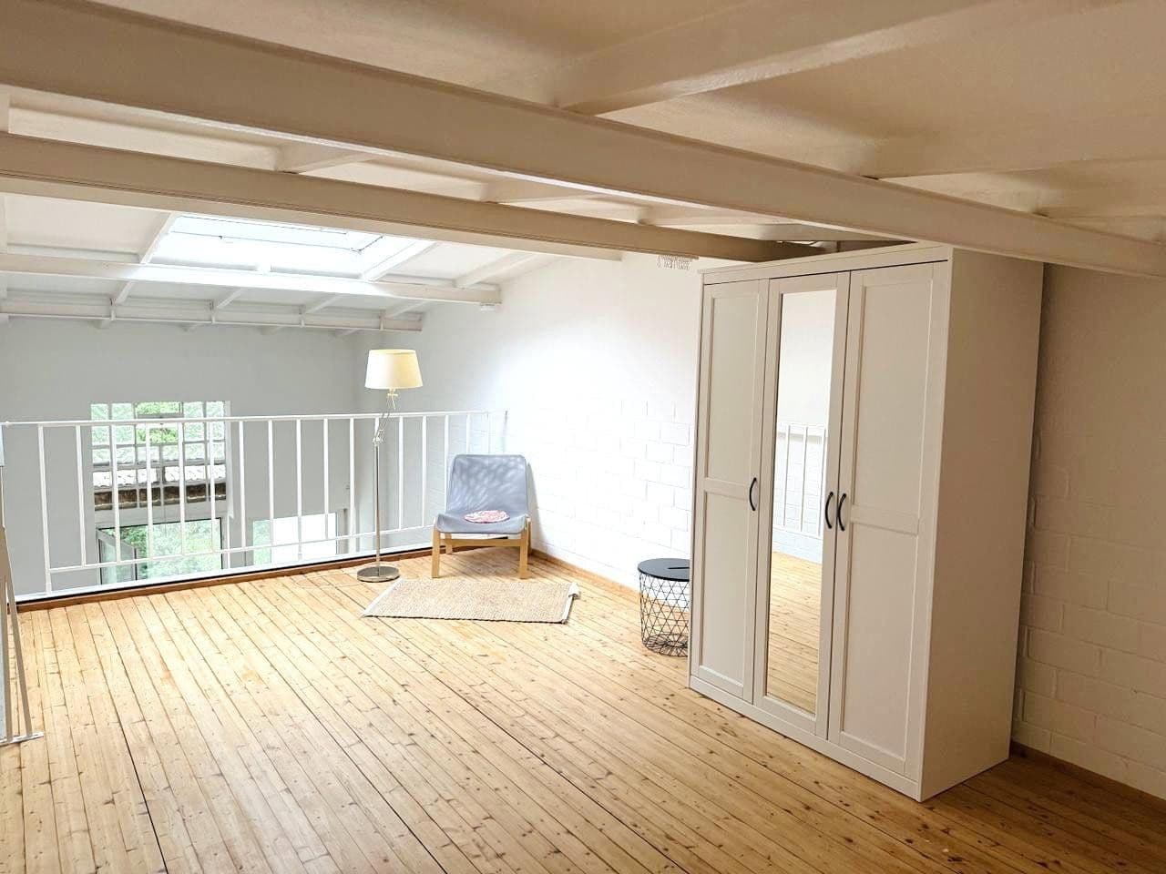 Pronájem bytu 2+1 61 m², Köln, Severní Porýní-Vestfálsko Pronájem bytu 2+1 61 m², Köln, Severní Porýní-Vestfálsko