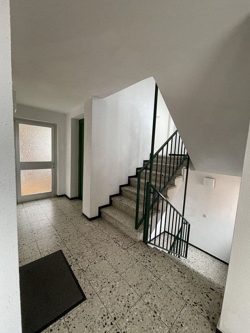 Pronájem bytu 1+1 35 m², Haußmannstr. 146B, Stuttgart, Bádensko-Württembersko Pronájem bytu 1+1 35 m², Haußmannstr. 146B, Stuttgart, Bádensko-Württembersko