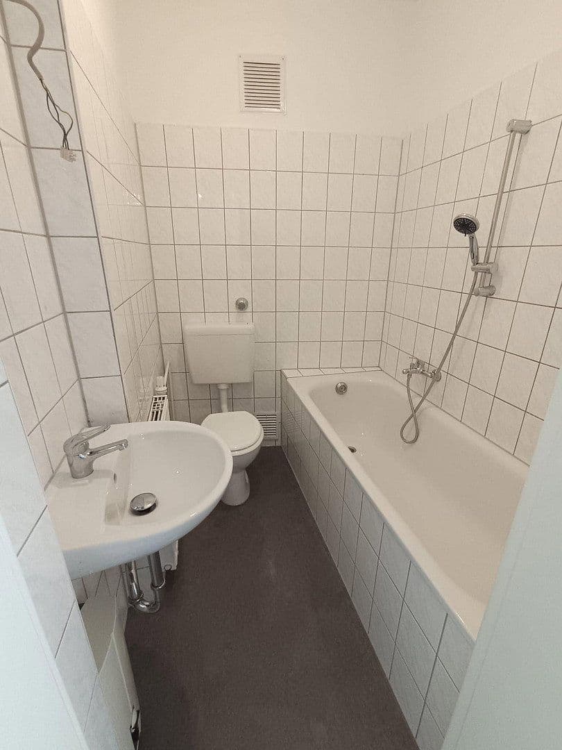 Pronájem bytu 2+1 48 m², Jahnstraße 36, Duisburg, Severní Porýní-Vestfálsko Pronájem bytu 2+1 48 m², Jahnstraße 36, Duisburg, Severní Porýní-Vestfálsko