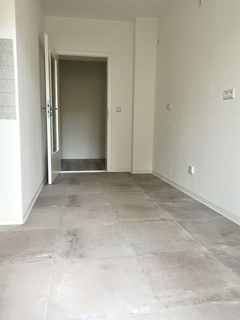 Pronájem bytu 3+1 71 m², Tschirchstraße 7, Gera, Durynsko Pronájem bytu 3+1 71 m², Tschirchstraße 7, Gera, Durynsko