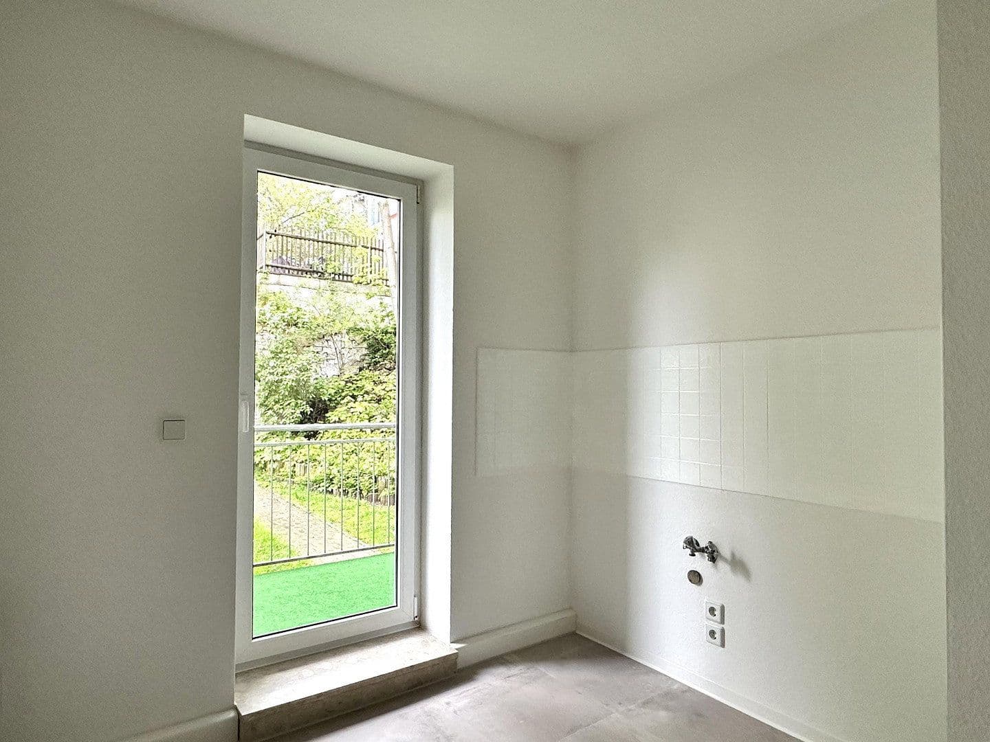 Pronájem bytu 3+1 71 m², Tschirchstraße 7, Gera, Durynsko Pronájem bytu 3+1 71 m², Tschirchstraße 7, Gera, Durynsko
